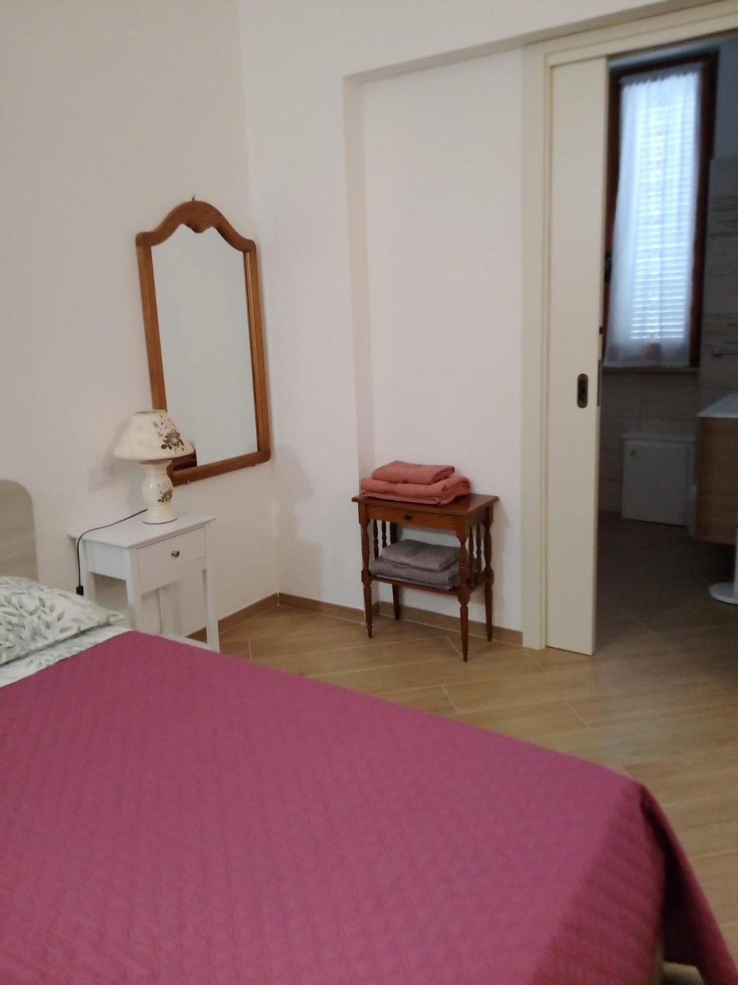 לינה וארוחת בוקר Oschiri A Casa Di Zia מראה חיצוני תמונה